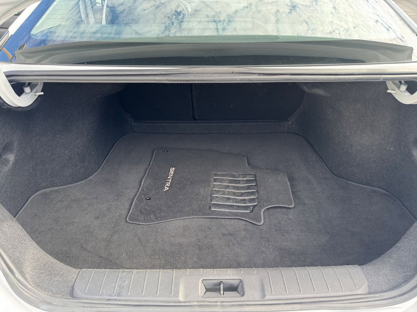 Thumbnail: 2025 Nissan Sentra - 24