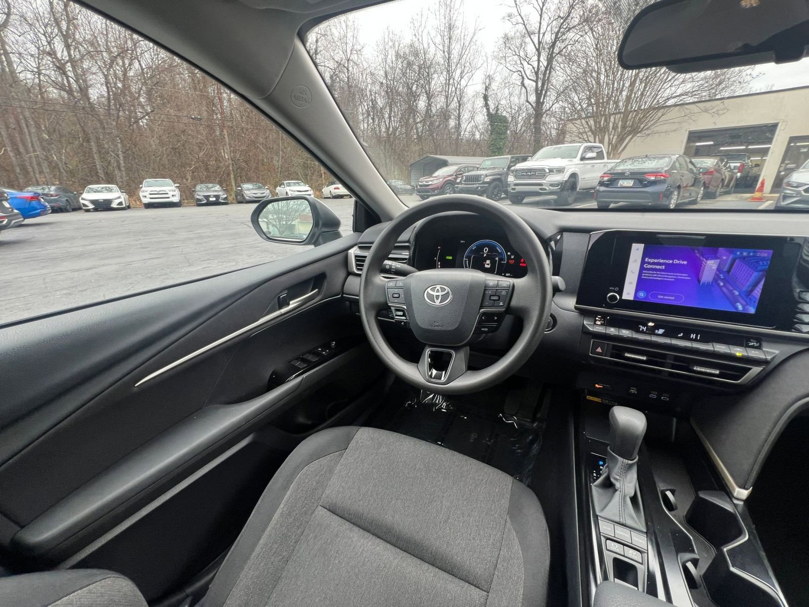 Thumbnail: 2025 Toyota Camry - 29