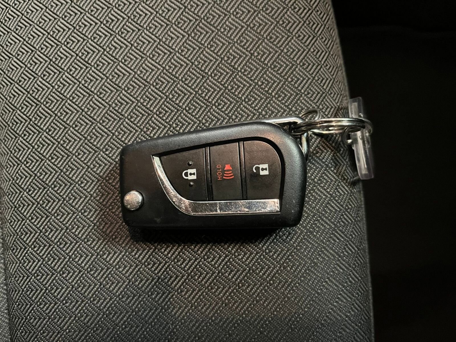 Thumbnail: 2025 Toyota RAV4 - 21