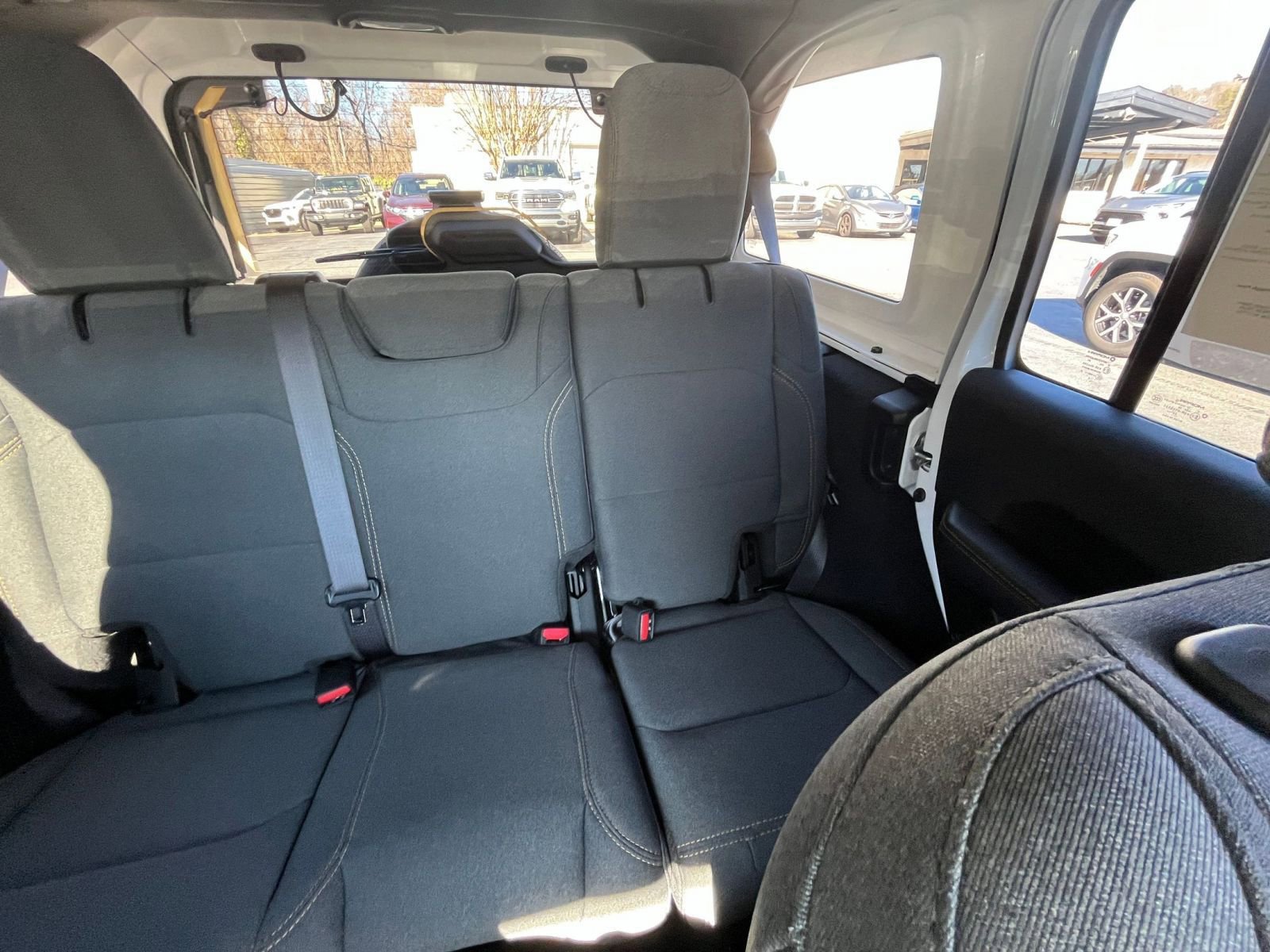 Thumbnail: 2025 Jeep Wrangler - 31