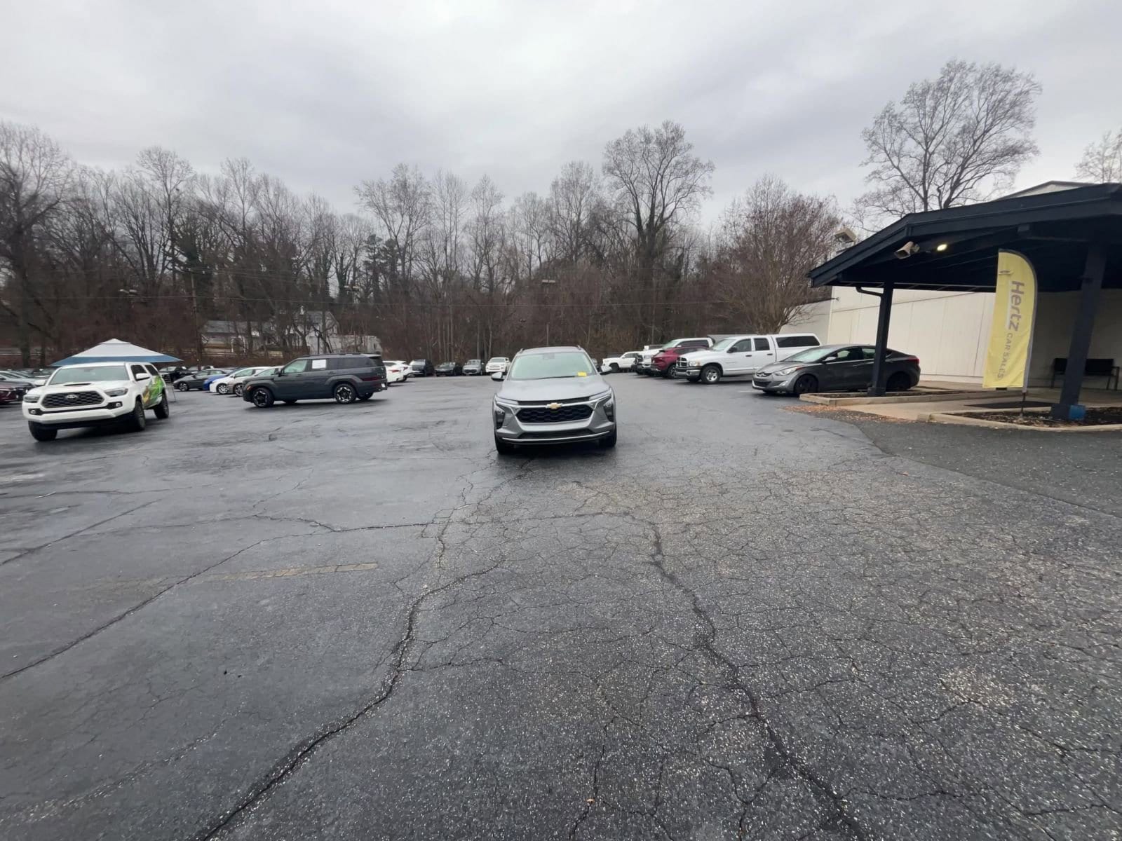 Thumbnail: 2025 Chevrolet Trax - 15