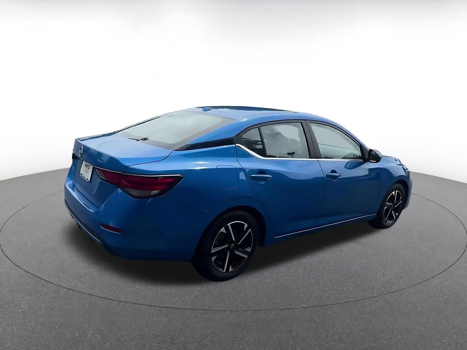 Thumbnail: 2025 Nissan Sentra - 11