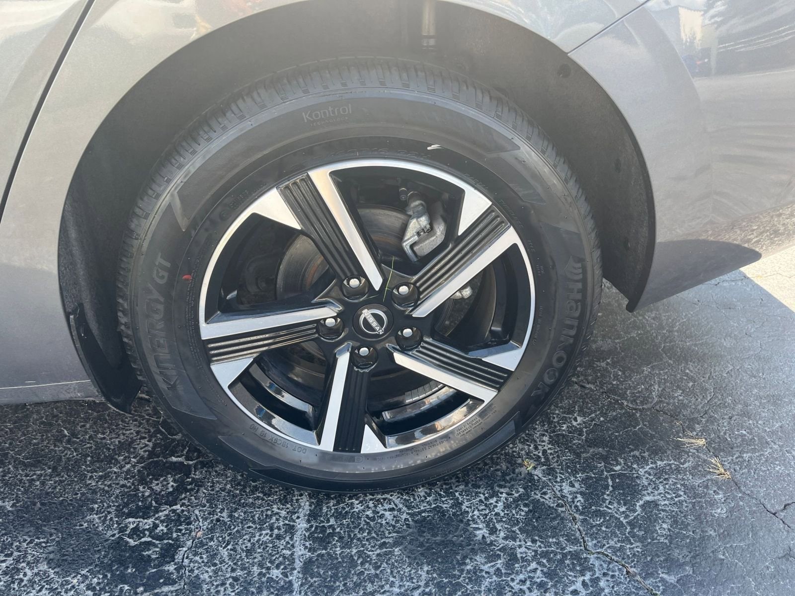 Thumbnail: 2024 Nissan Sentra - 25