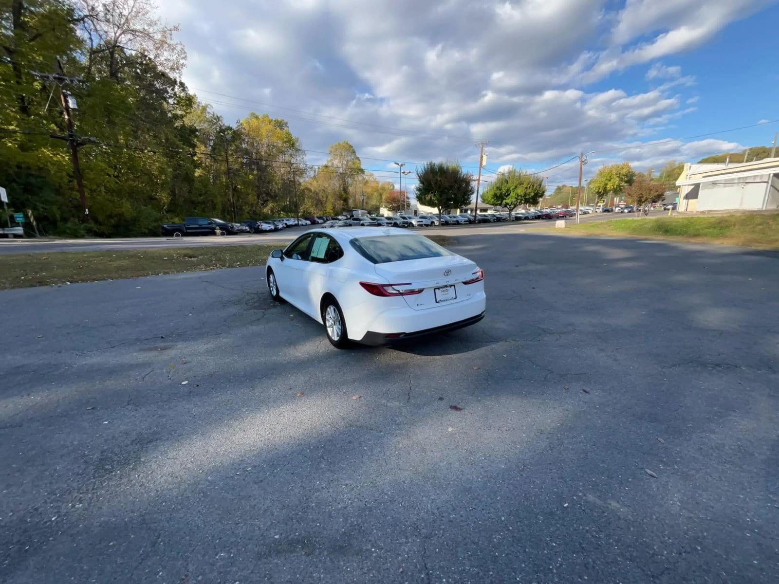 Thumbnail: 2025 Toyota Camry - 16