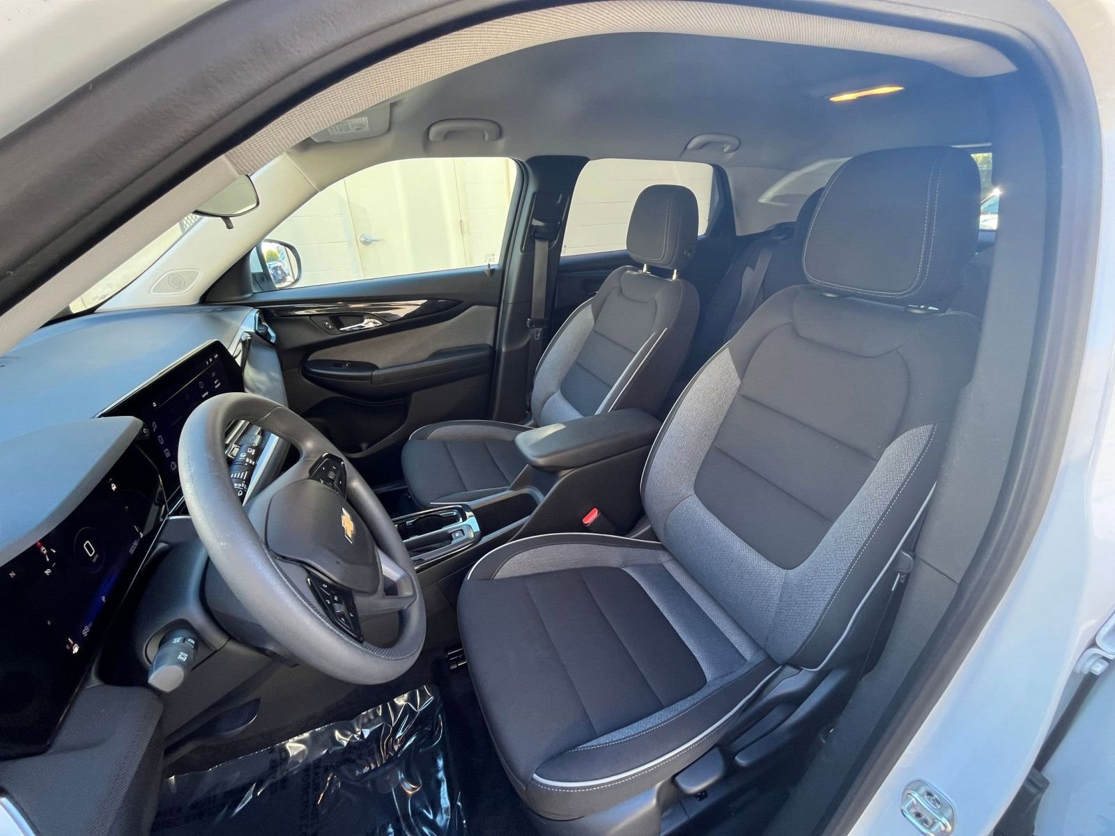 Thumbnail: 2025 Chevrolet TrailBlazer - 32