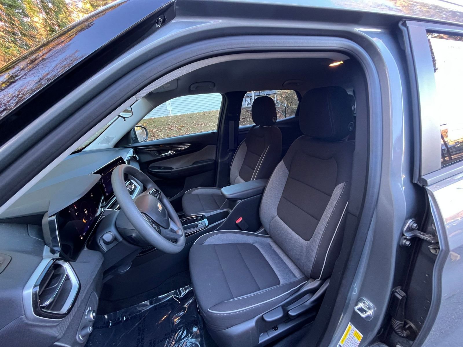 Thumbnail: 2025 Chevrolet TrailBlazer - 32