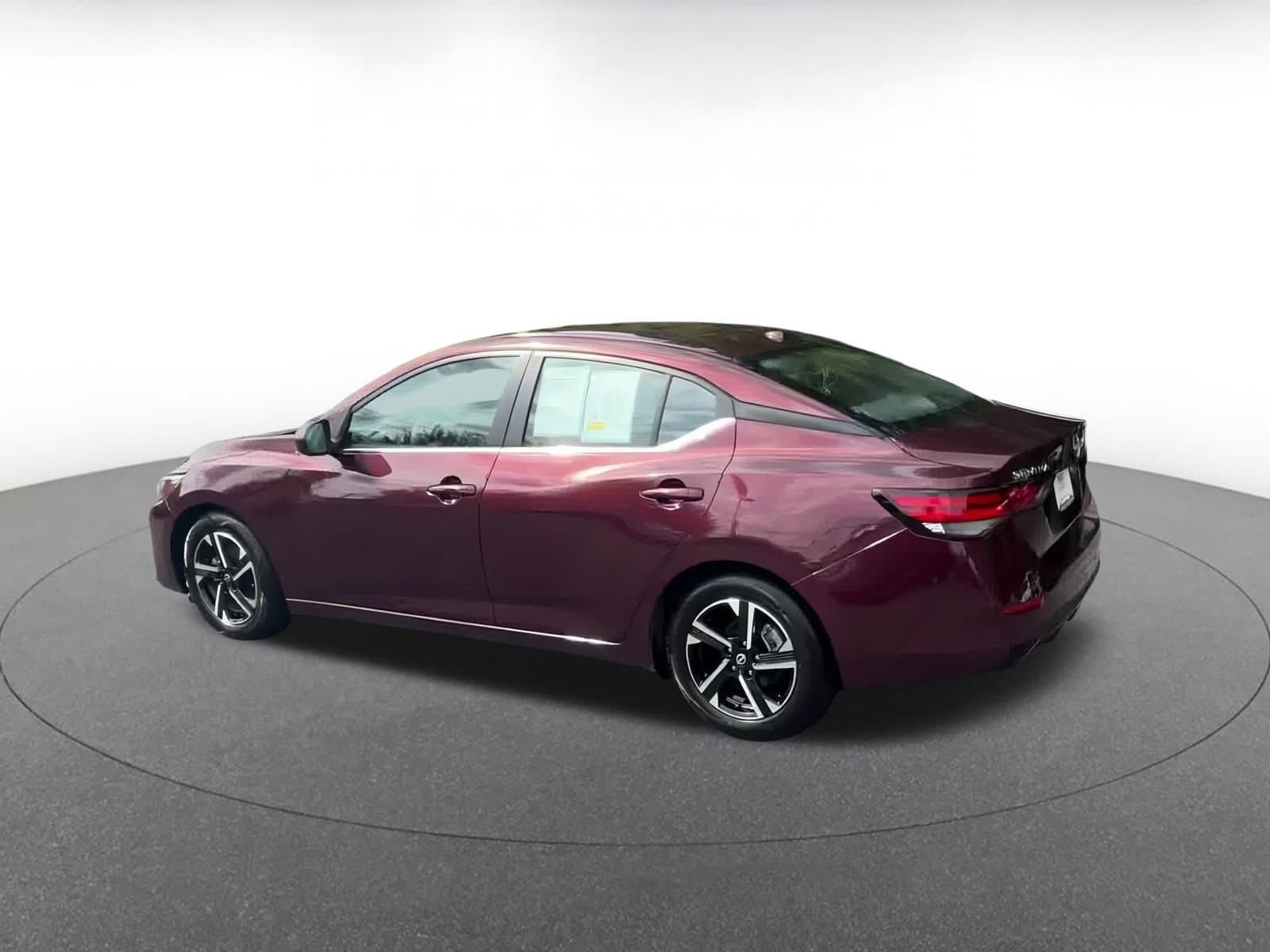 Thumbnail: 2024 Nissan Sentra - 10