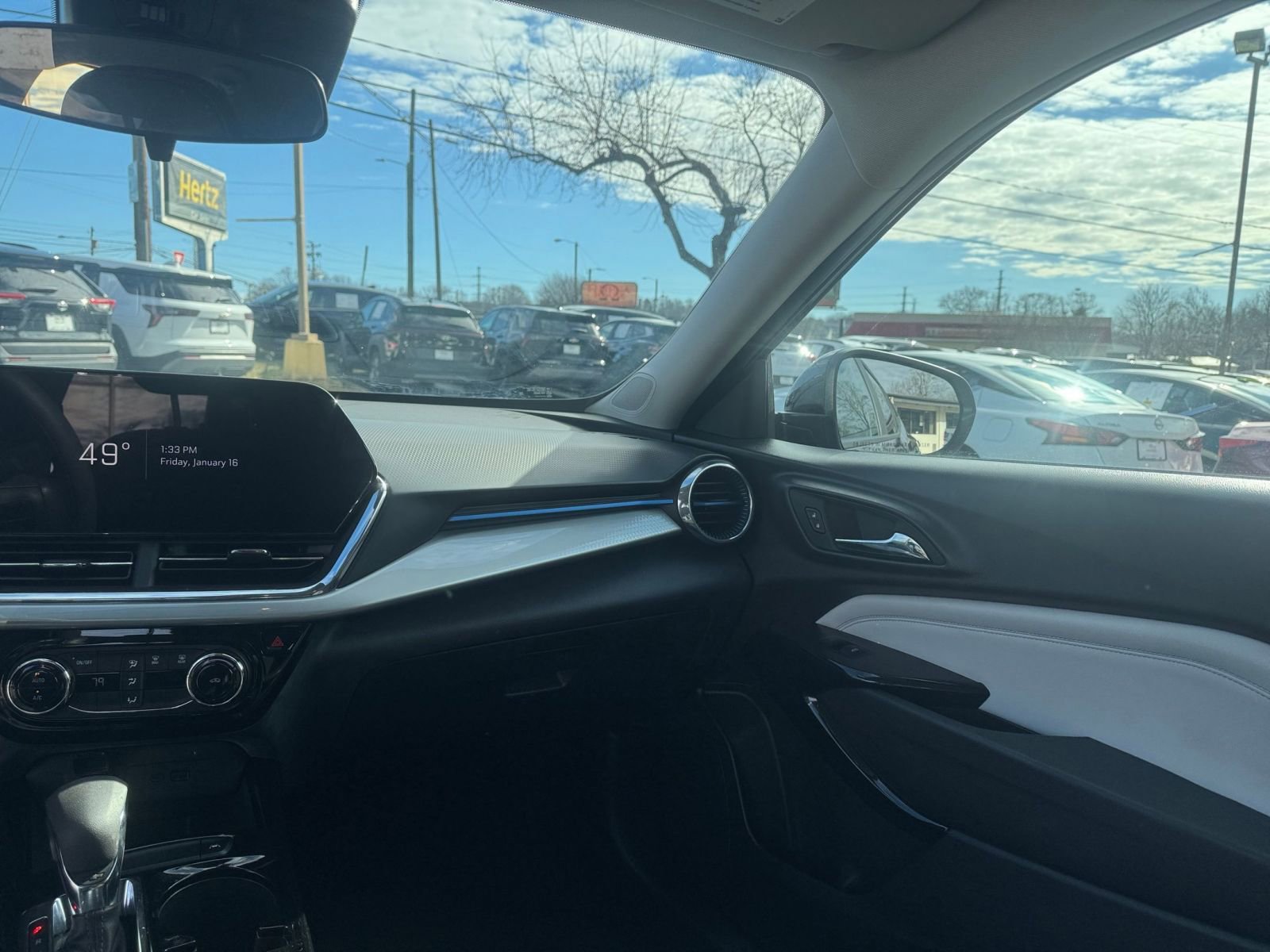 Thumbnail: 2025 Chevrolet Trax - 29