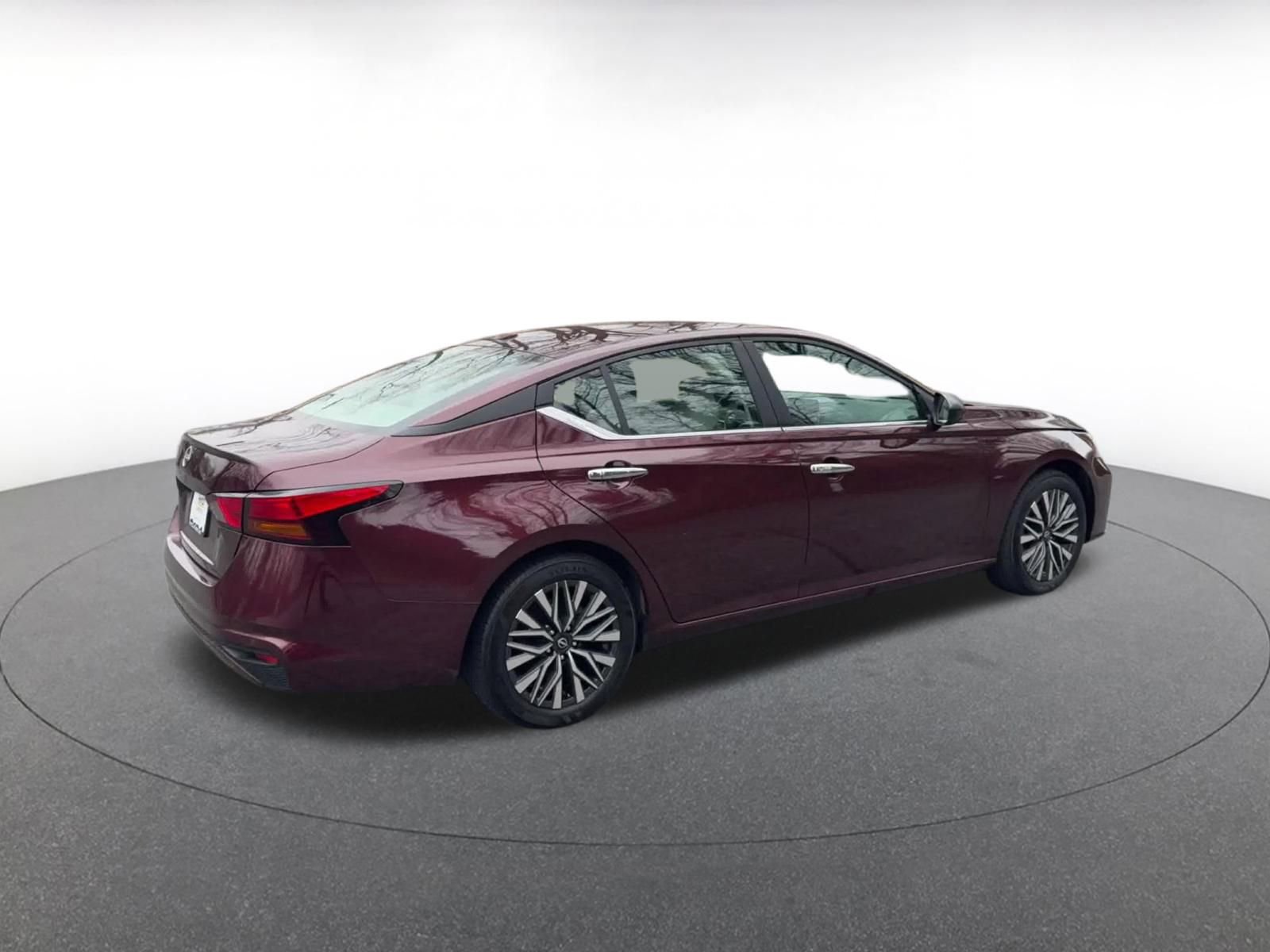 Thumbnail: 2025 Nissan Altima - 14