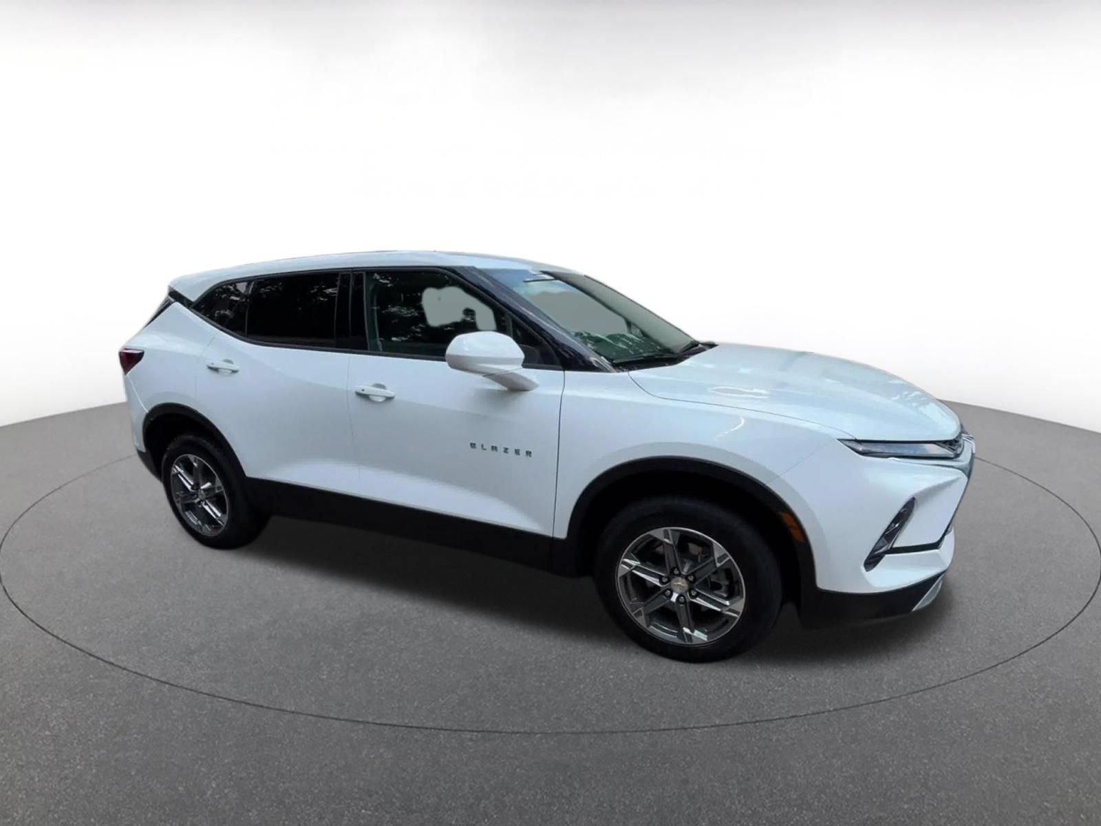 Thumbnail: 2026 Chevrolet Blazer - 2