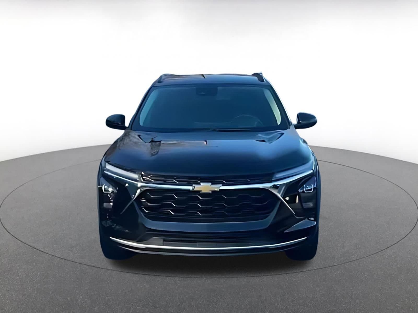 Thumbnail: 2025 Chevrolet Trax - 4