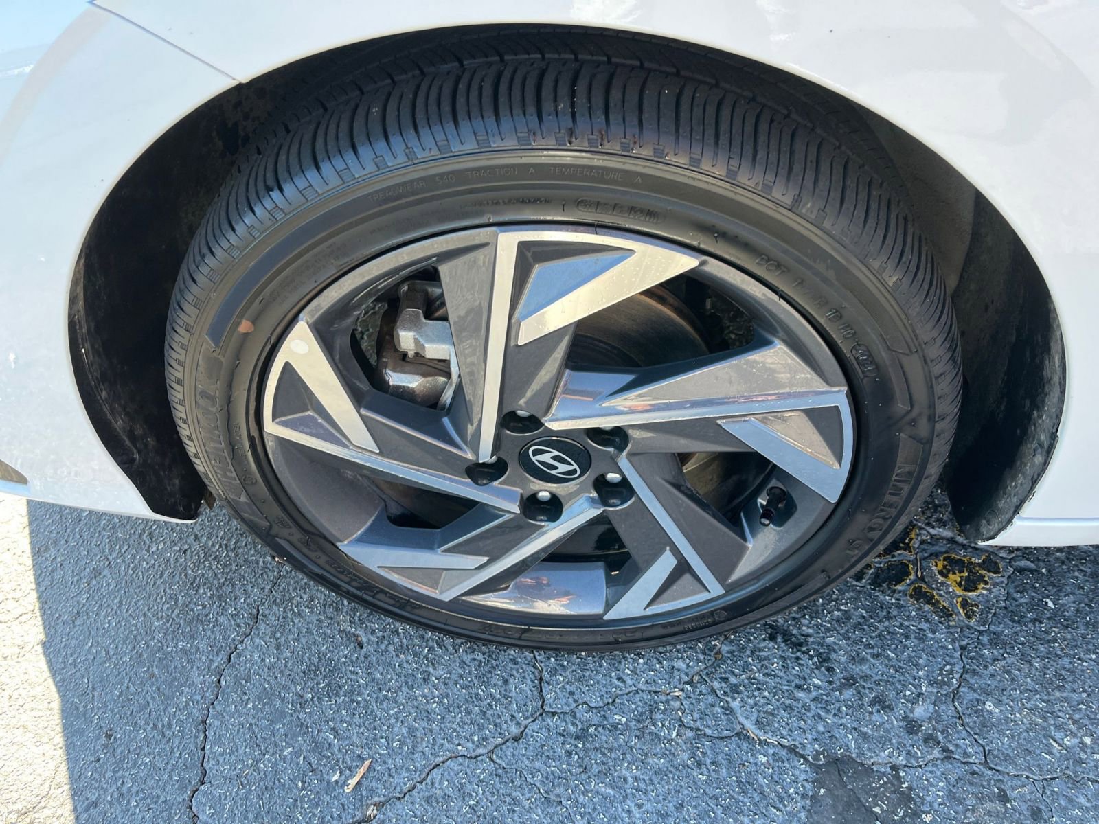 Thumbnail: 2025 Hyundai Elantra - 24