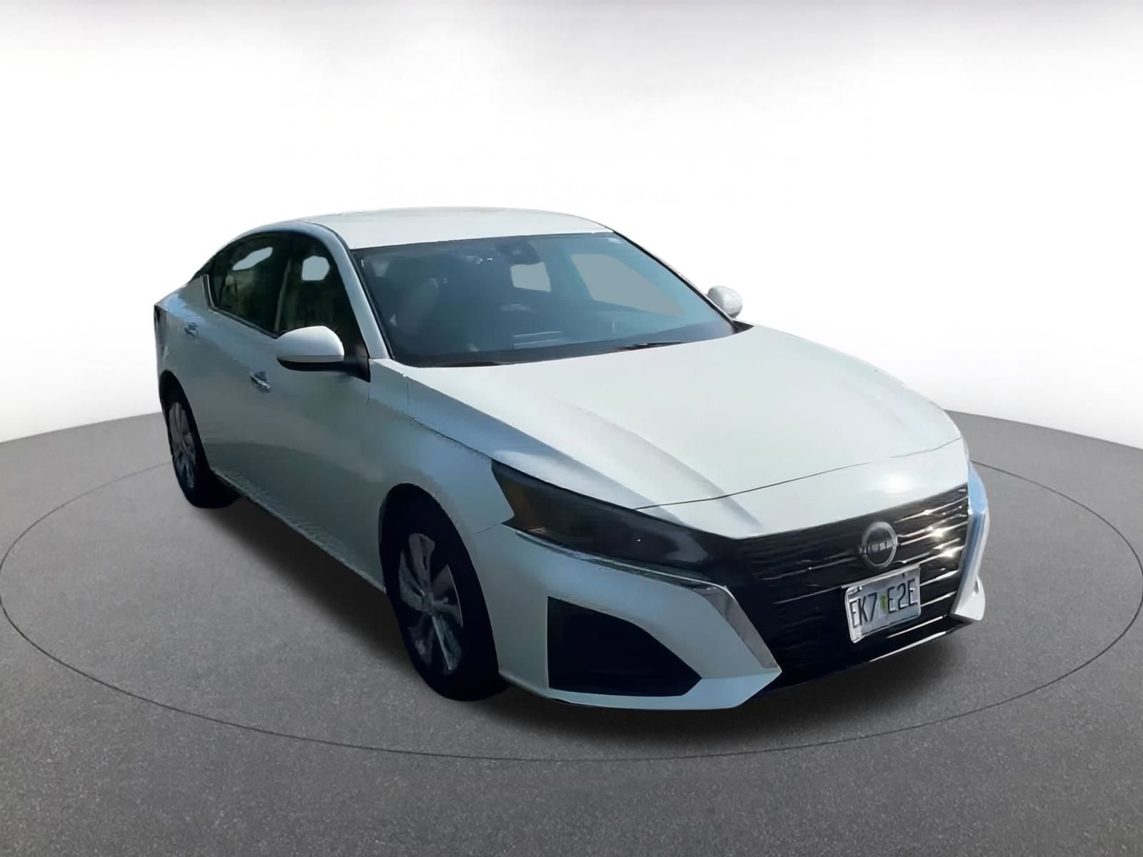Thumbnail: 2023 Nissan Altima - 3