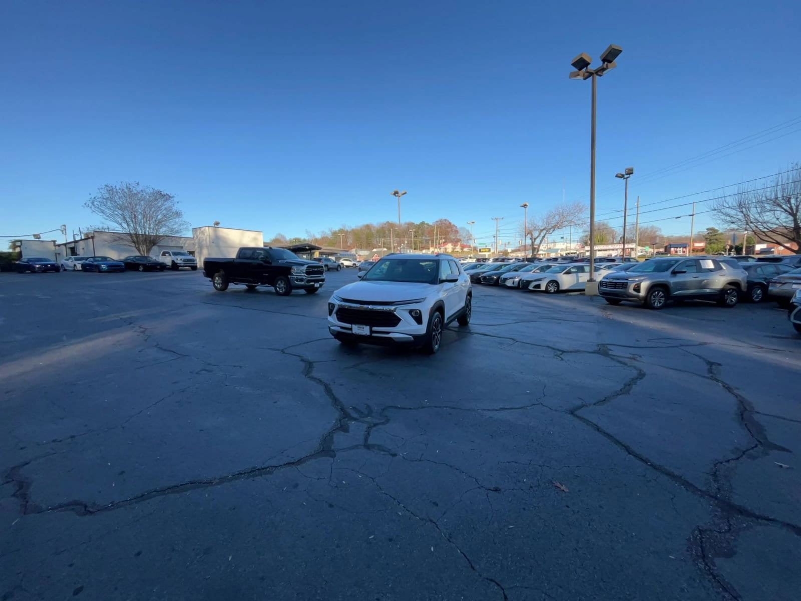 Thumbnail: 2025 Chevrolet TrailBlazer - 16