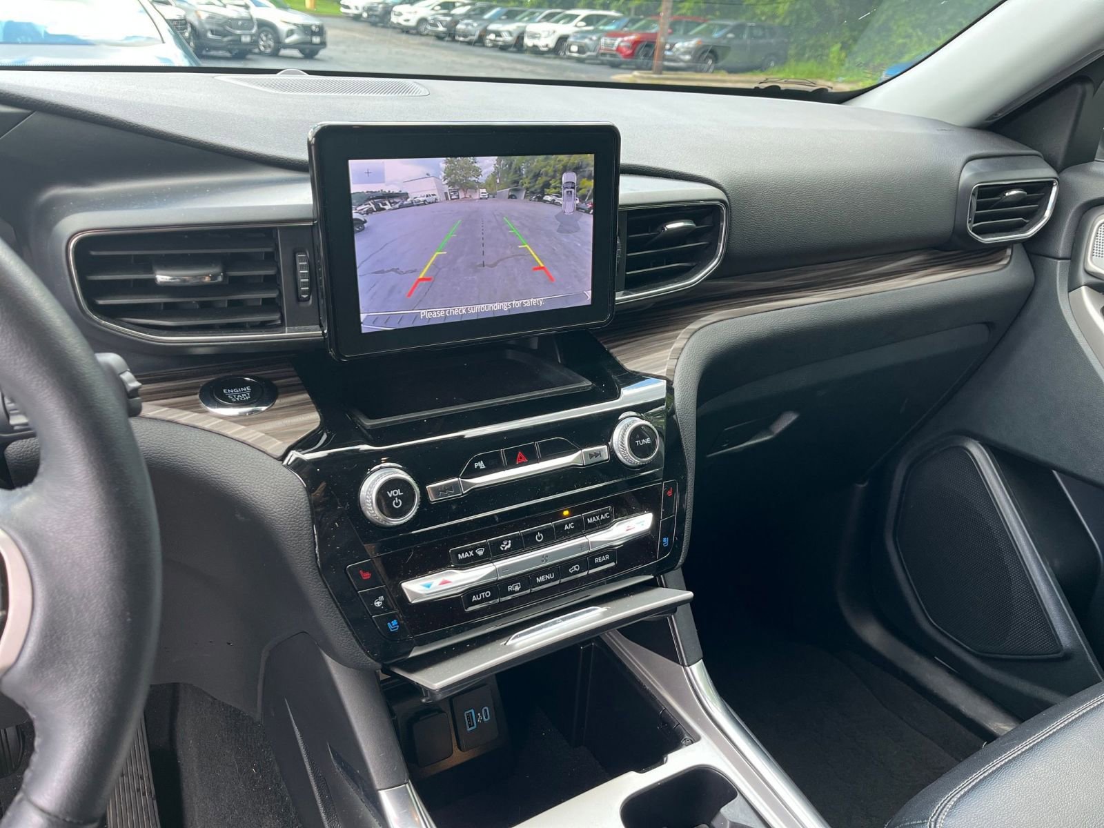 Thumbnail: 2024 Ford Explorer - 17