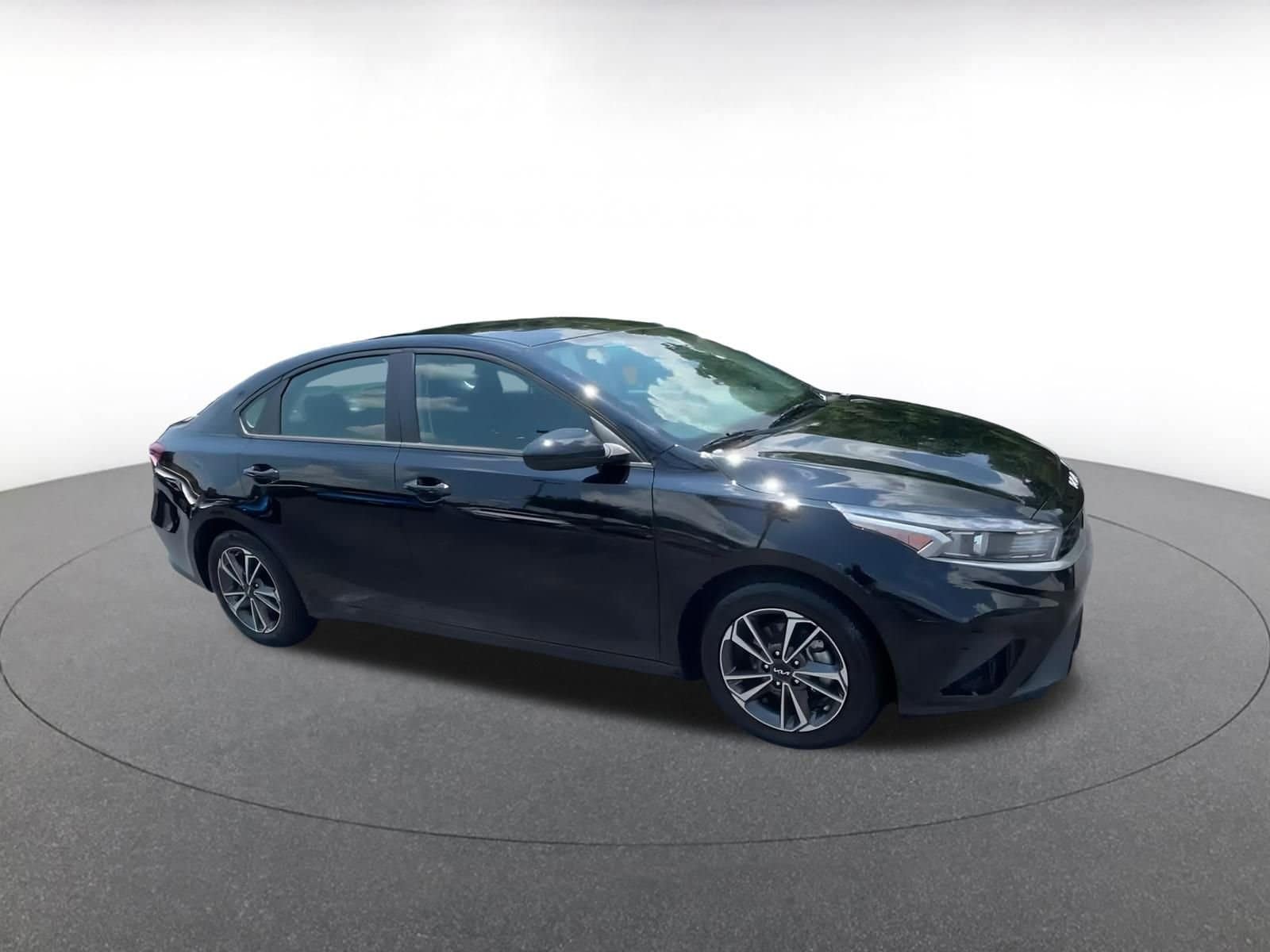 Thumbnail: 2024 Kia Forte - 2