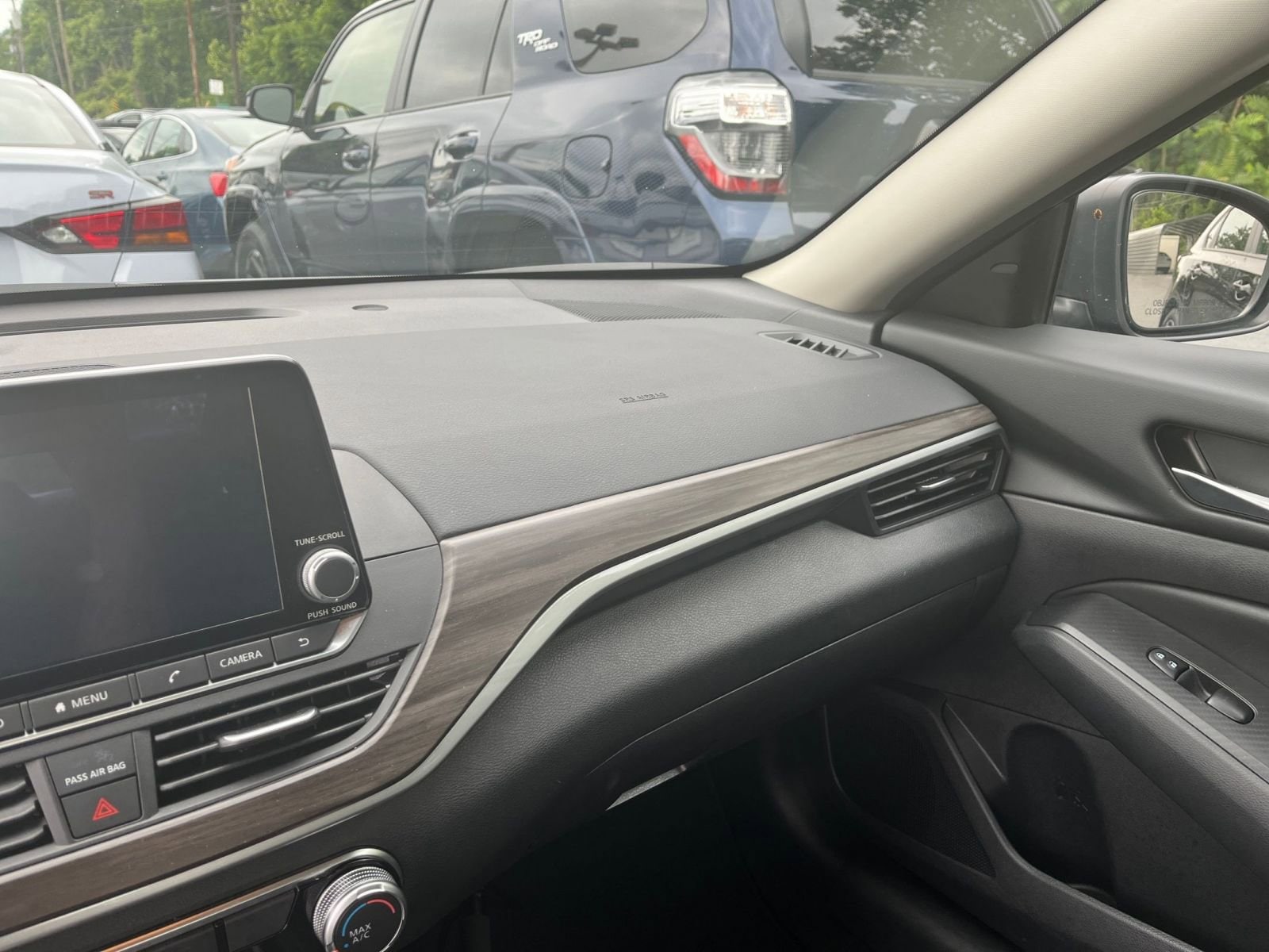 2024 Nissan Altima SV 29