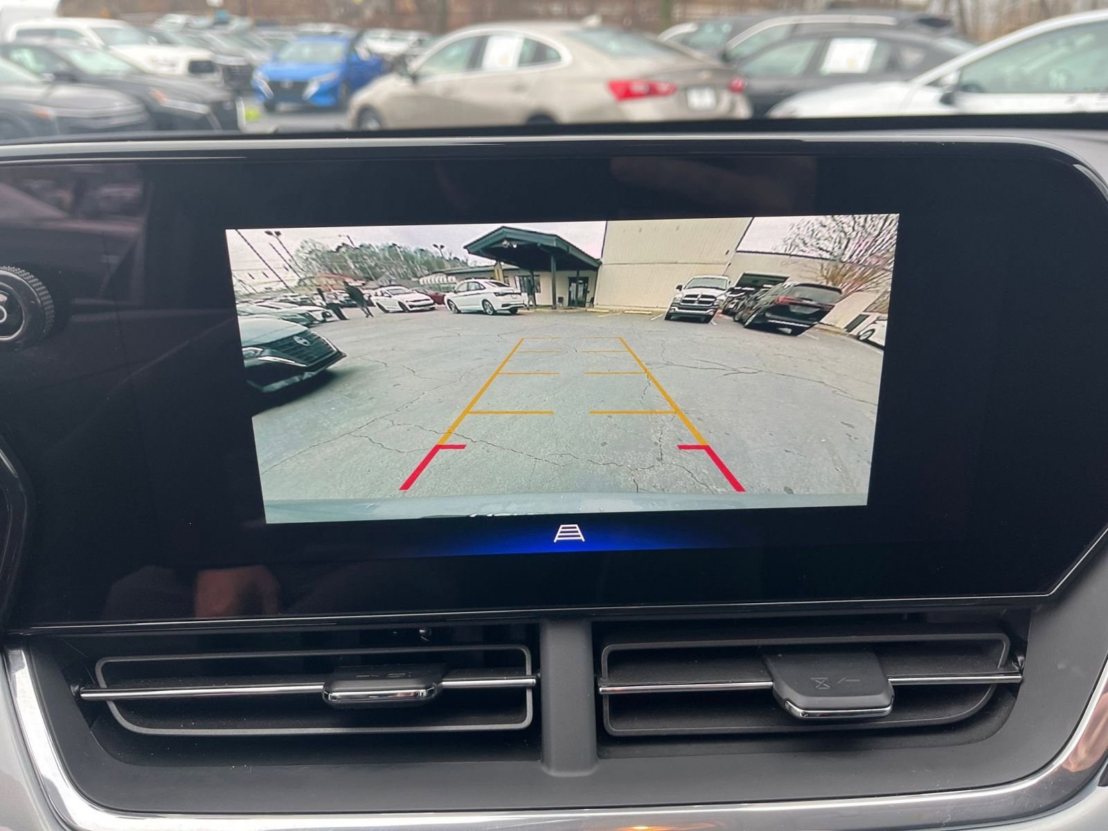 Thumbnail: 2025 Chevrolet Trax - 17