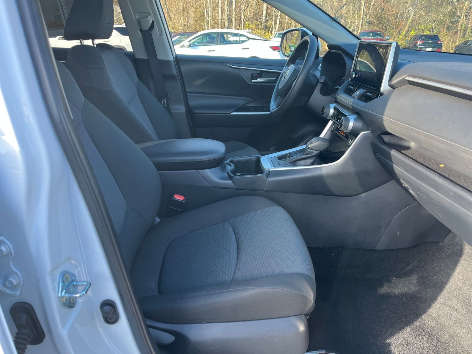 Thumbnail: 2025 Toyota RAV4 - 22