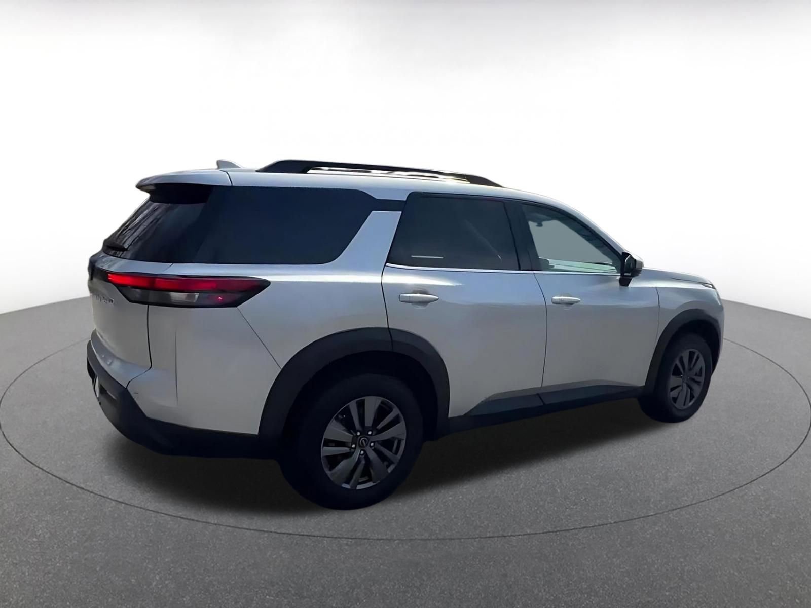 Thumbnail: 2025 Nissan Pathfinder - 15