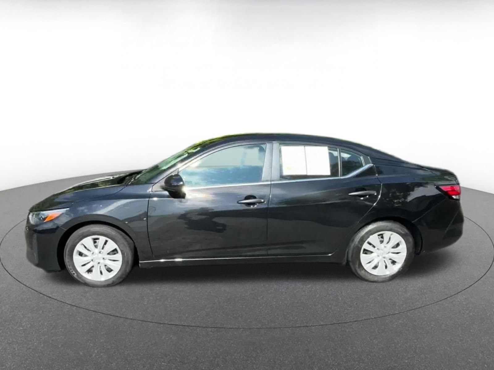 Thumbnail: 2025 Nissan Sentra - 8