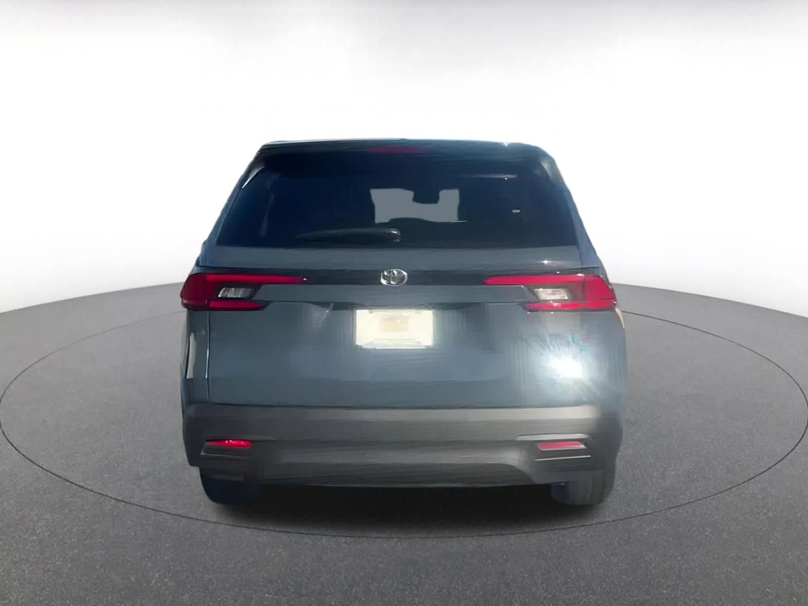 Thumbnail: 2025 Toyota Grand Highlander - 10