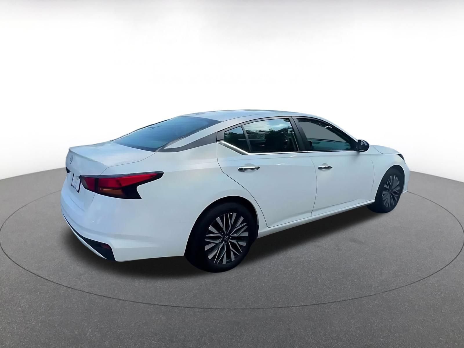 Thumbnail: 2025 Nissan Altima - 14