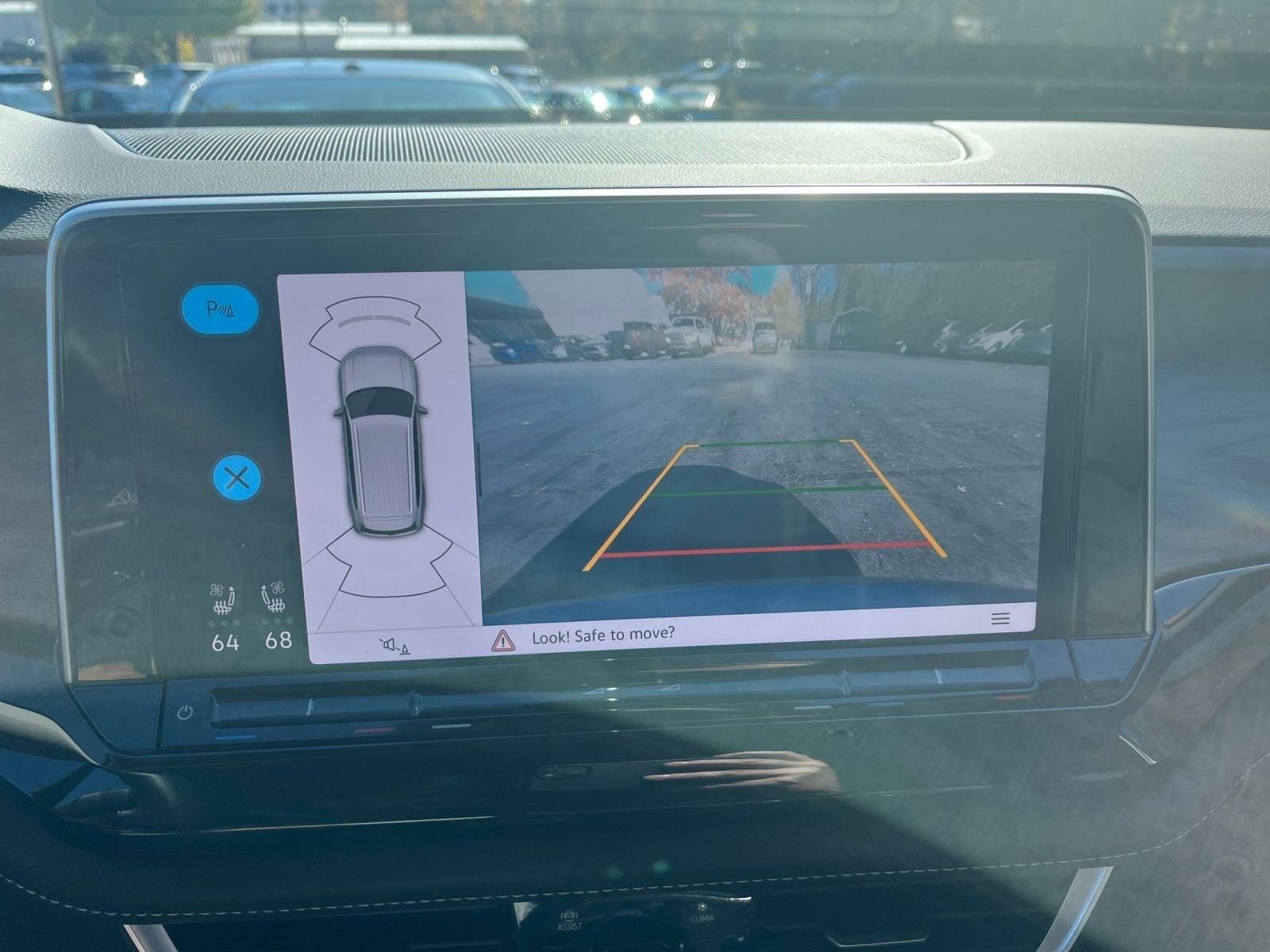 Thumbnail: 2025 Volkswagen Atlas - 17