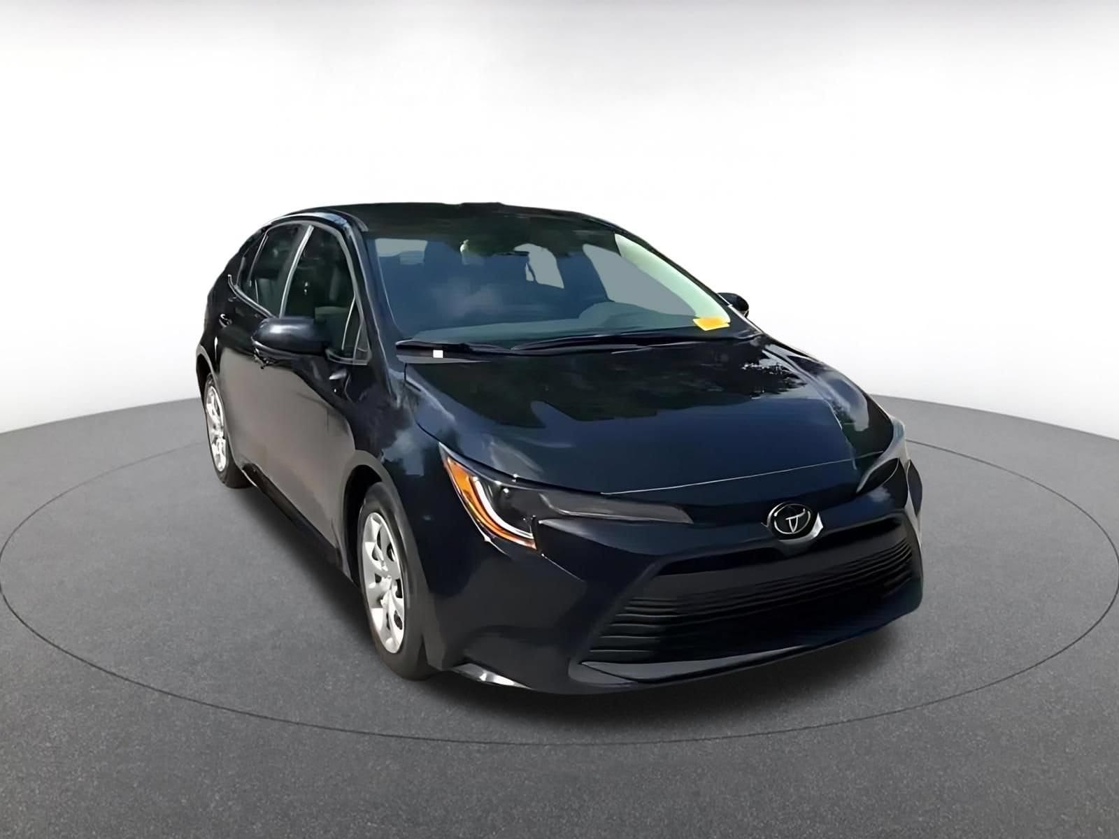 Thumbnail: 2025 Toyota Corolla - 3