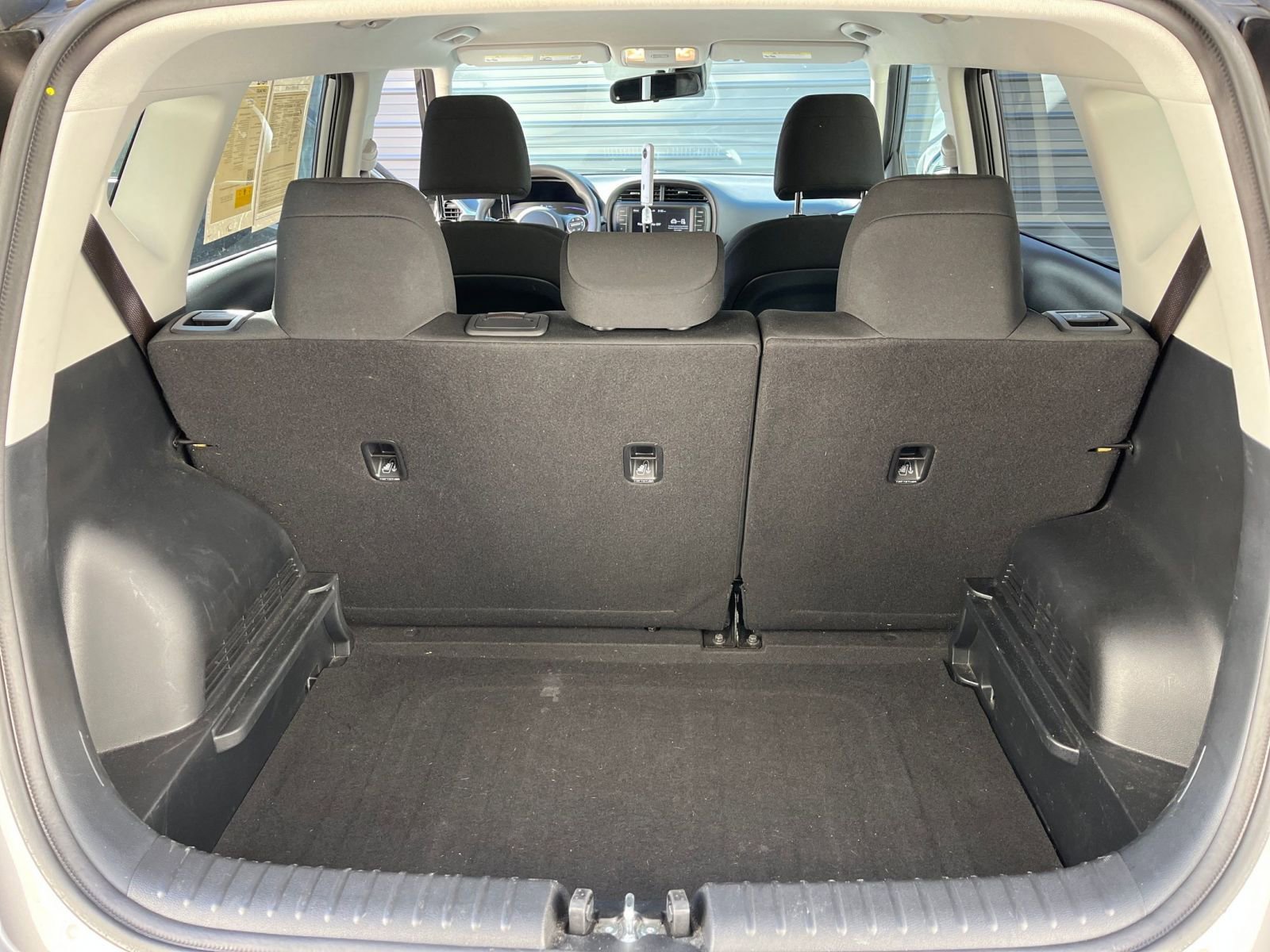 Thumbnail: 2025 Kia Soul - 25