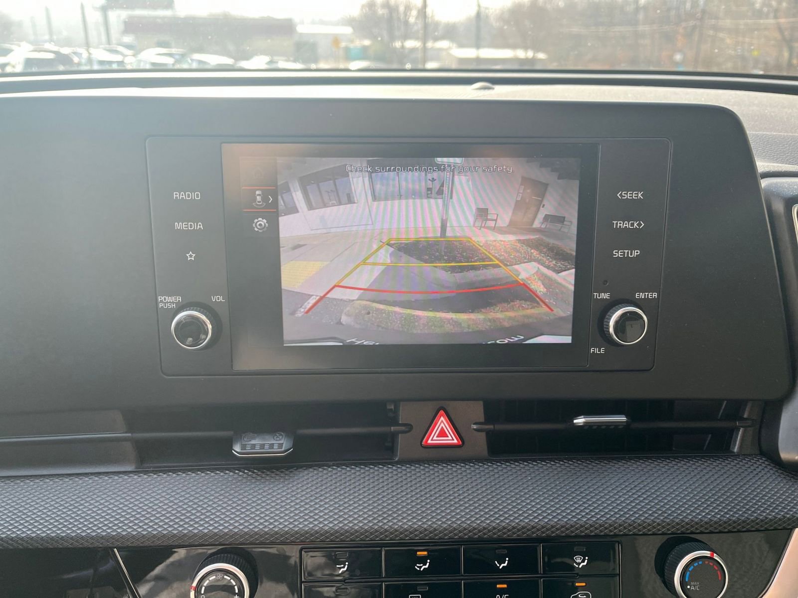 Thumbnail: 2025 Kia Sportage - 17