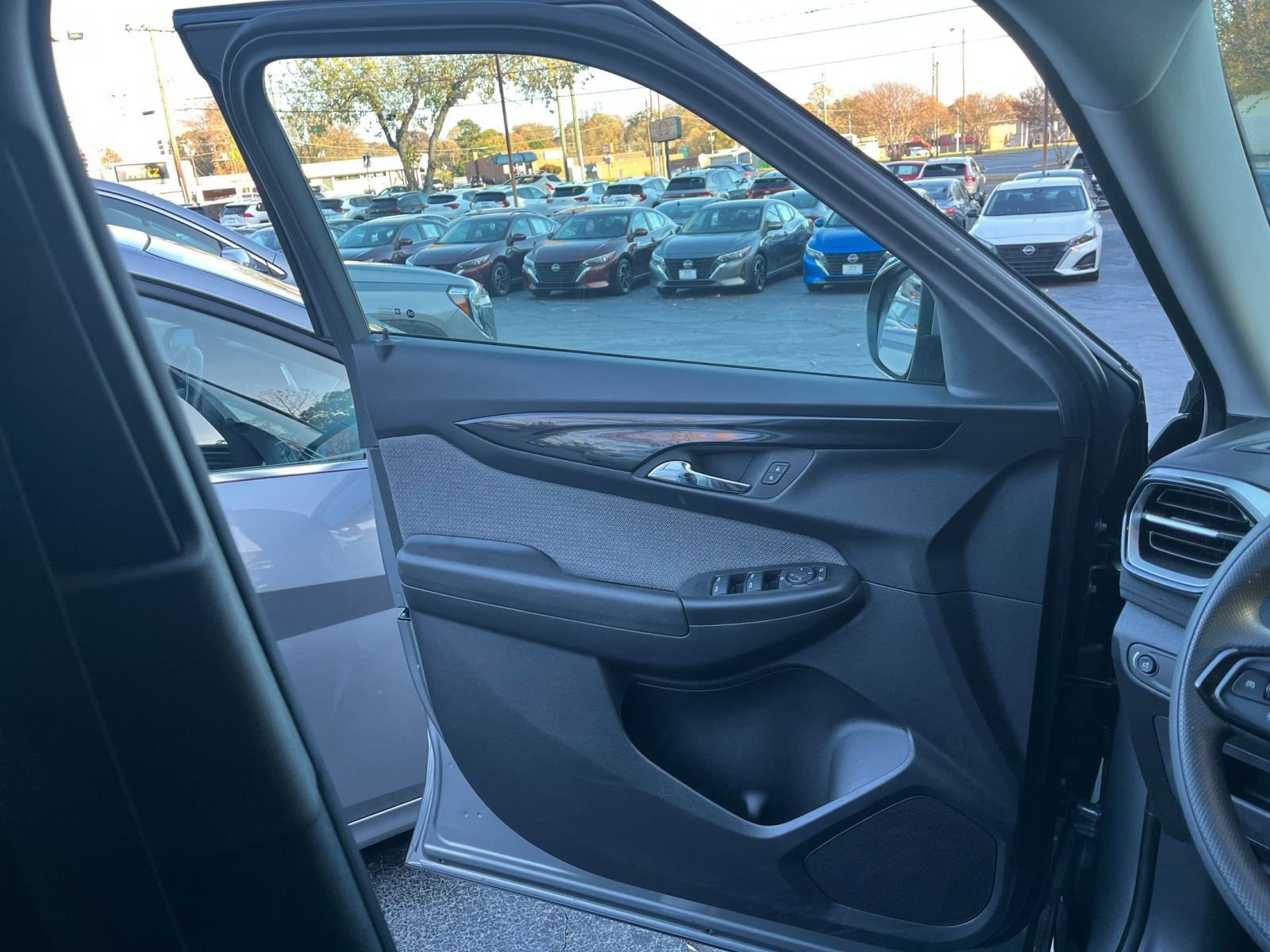 Thumbnail: 2025 Chevrolet TrailBlazer - 18