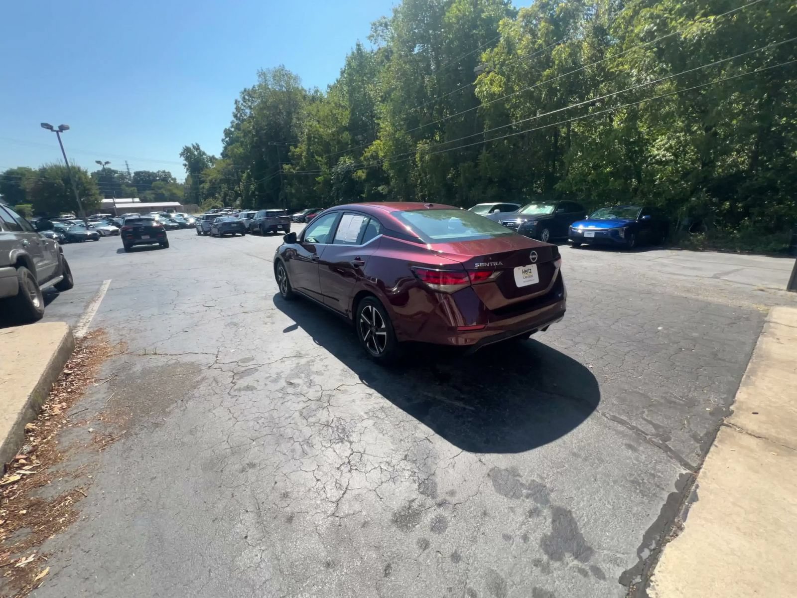 Thumbnail: 2025 Nissan Sentra - 9