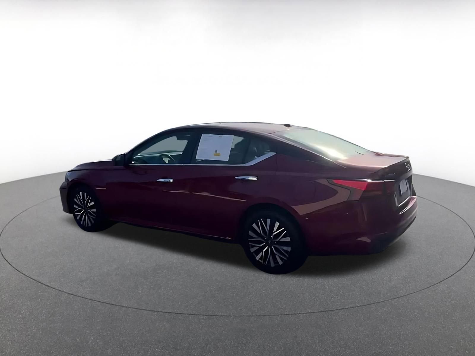 Thumbnail: 2025 Nissan Altima - 10