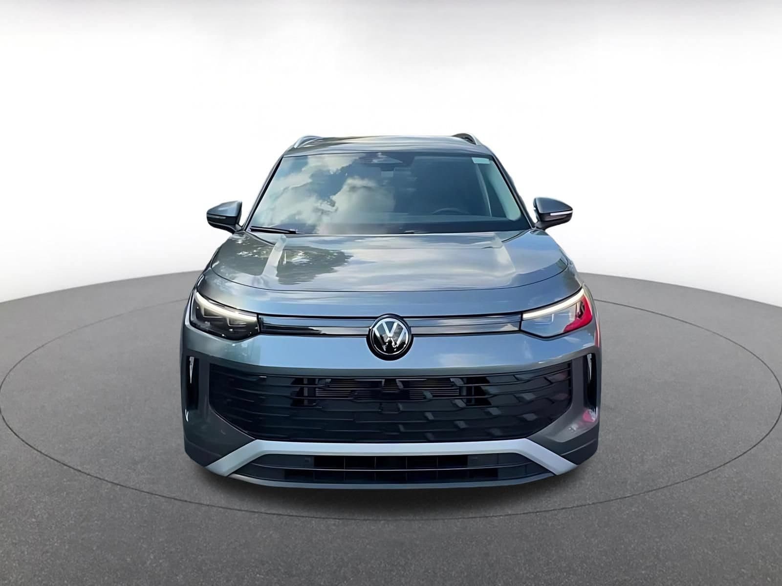 Thumbnail: 2026 Volkswagen Tiguan - 4