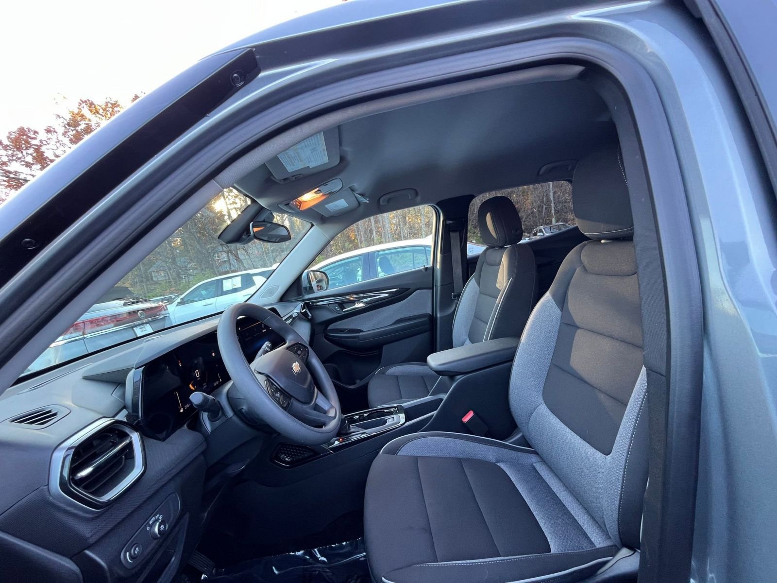 Thumbnail: 2025 Chevrolet TrailBlazer - 23