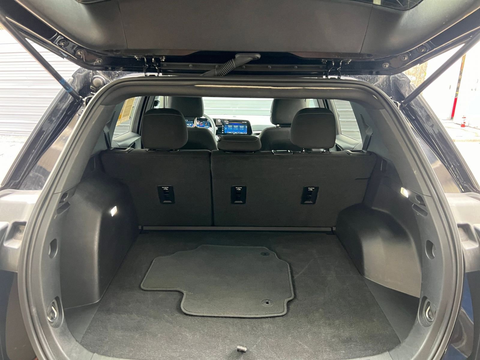 Thumbnail: 2025 Chevrolet Equinox - 25