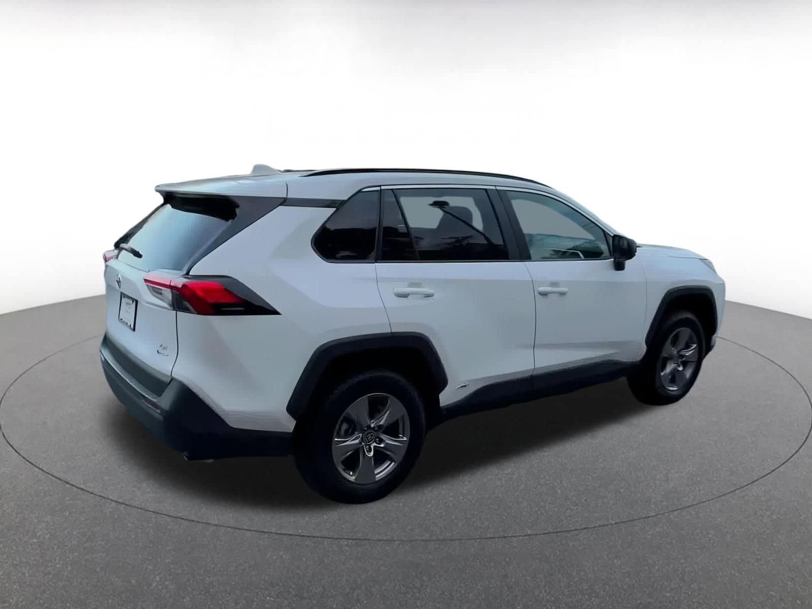 Thumbnail: 2025 Toyota RAV4 - 15