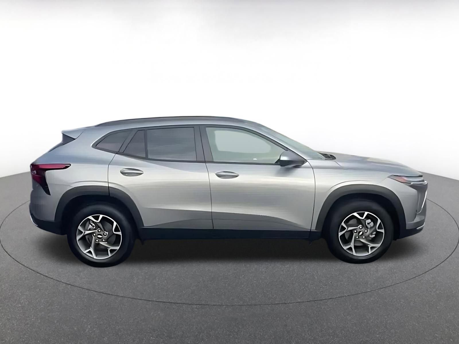 Thumbnail: 2025 Chevrolet Trax - 16