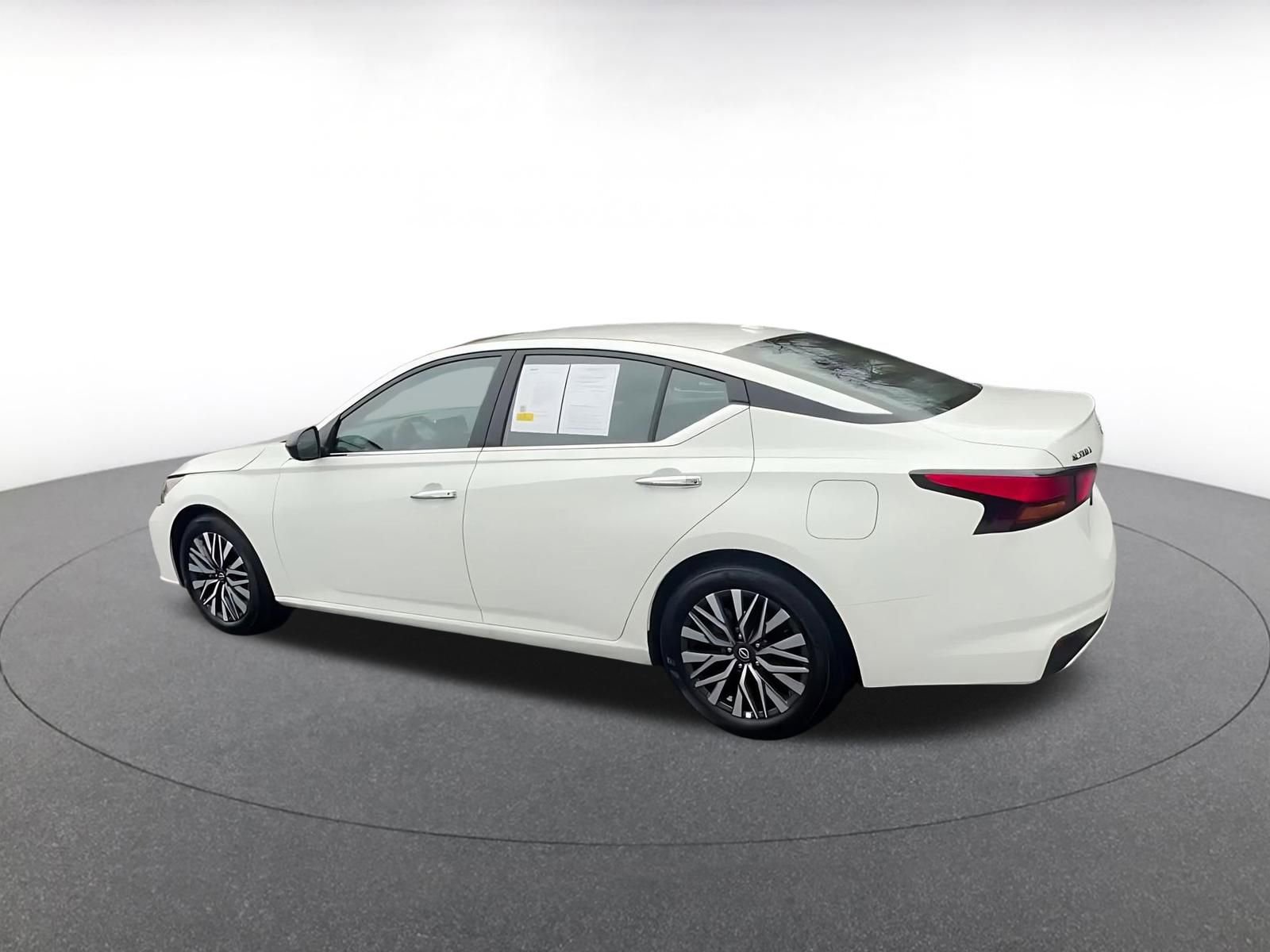 Thumbnail: 2025 Nissan Altima - 10