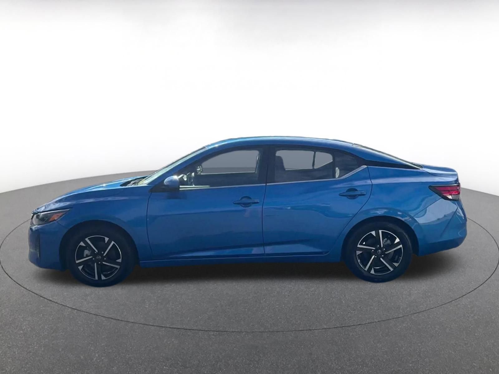 Thumbnail: 2025 Nissan Sentra - 9