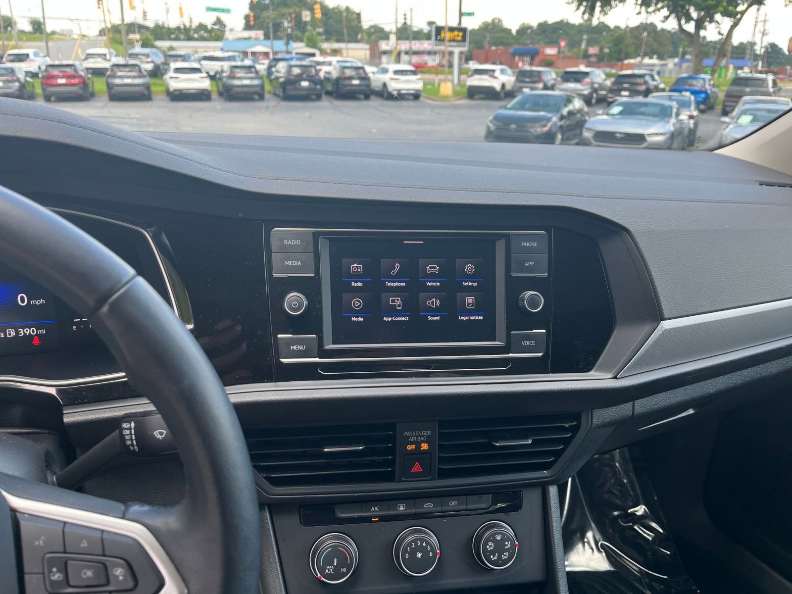 Thumbnail: 2024 Volkswagen Jetta - 20
