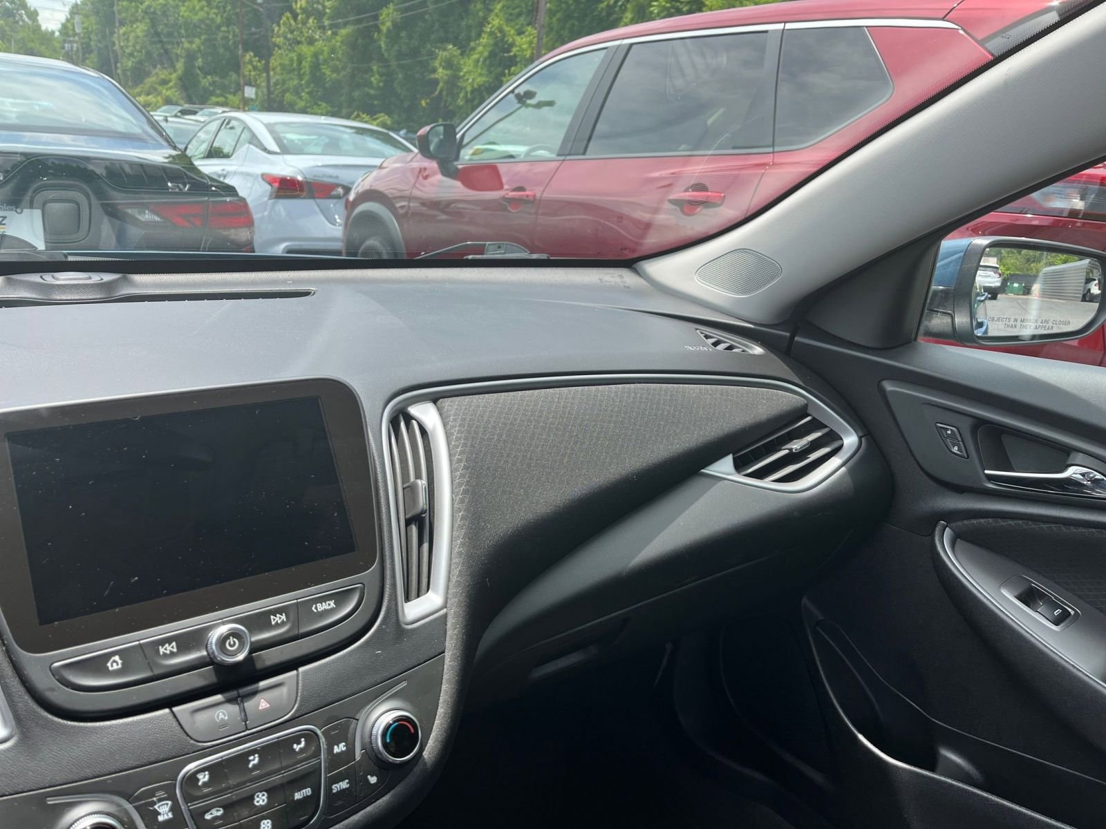 2024 Chevrolet Malibu LT 29