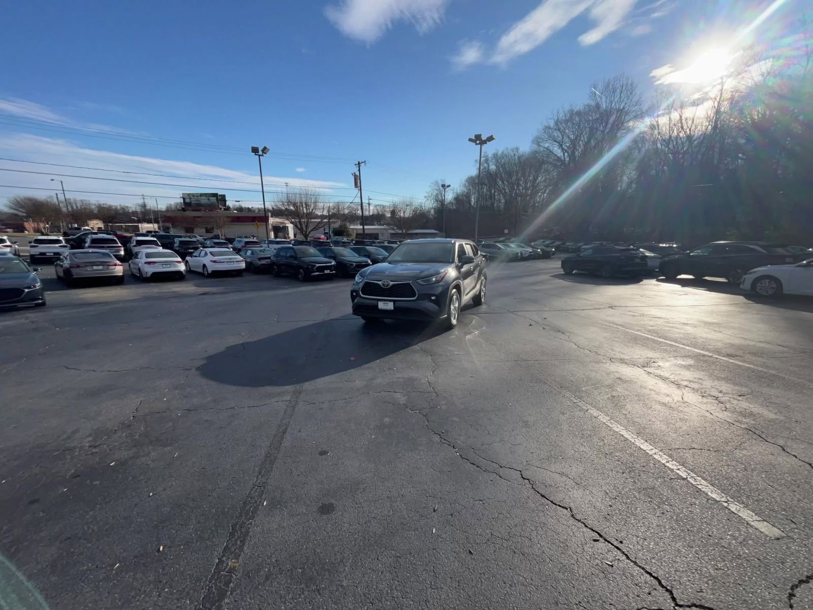 Thumbnail: 2025 Toyota Highlander - 16