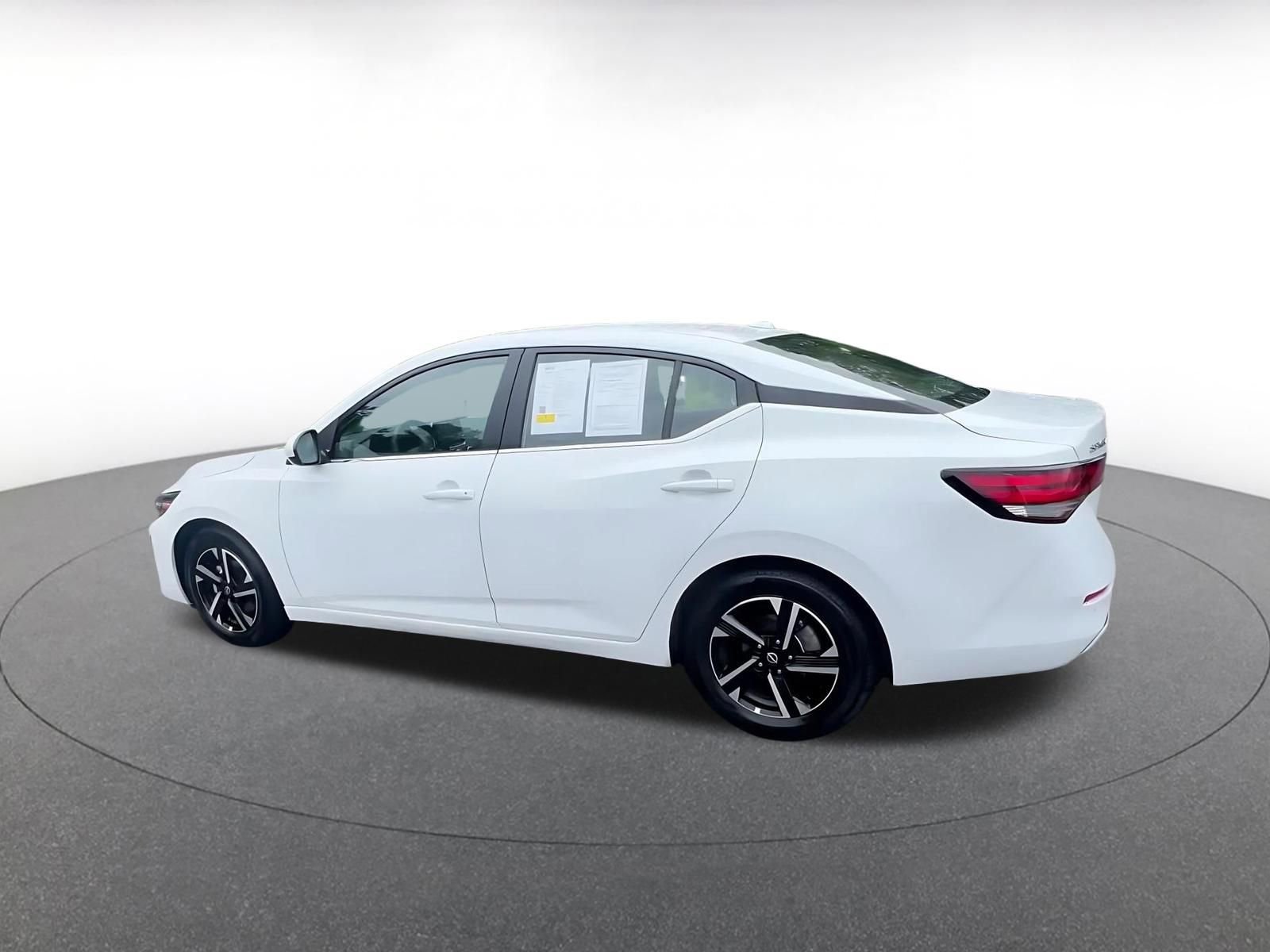 Thumbnail: 2025 Nissan Sentra - 10
