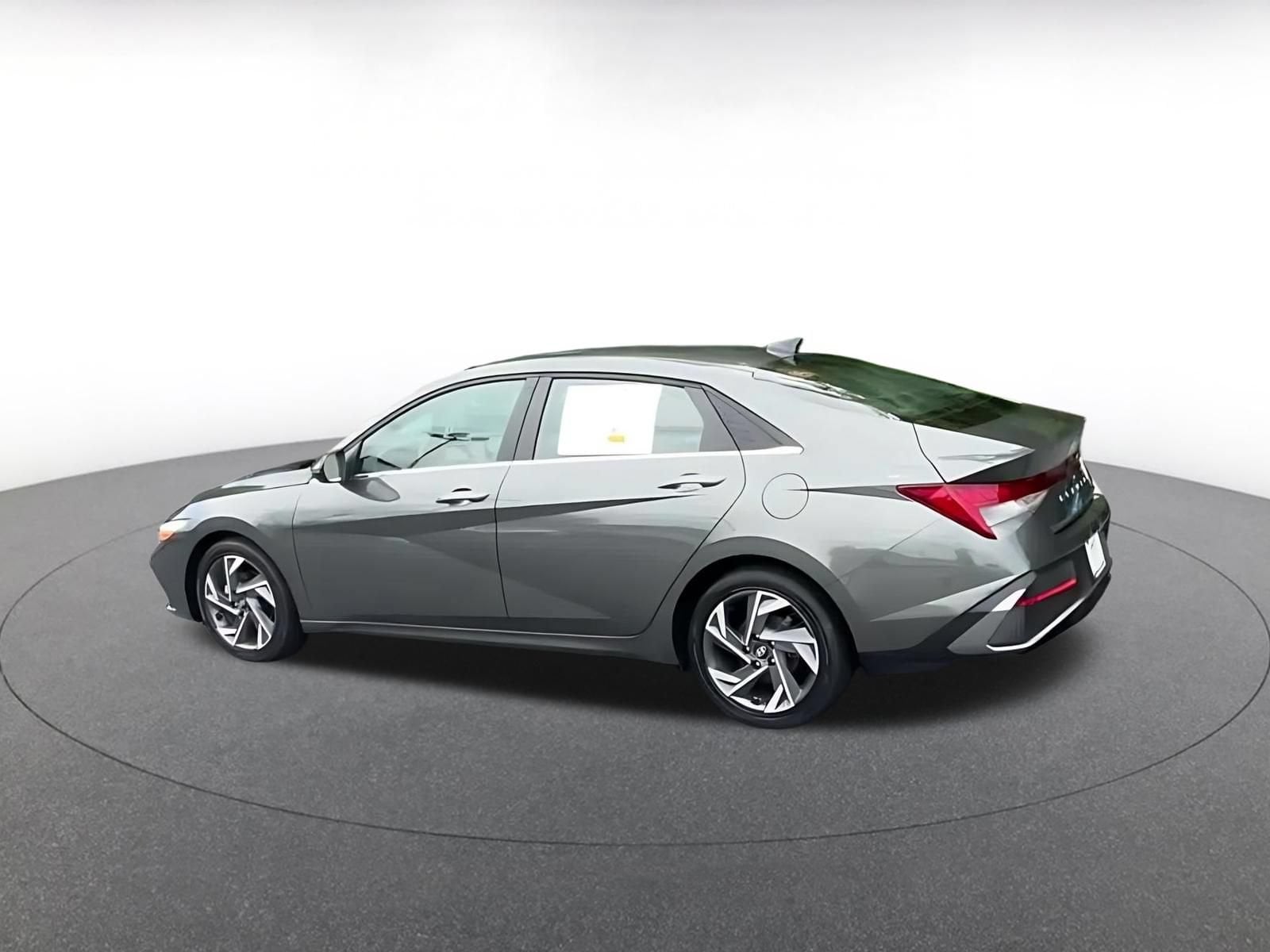 Thumbnail: 2025 Hyundai Elantra - 8