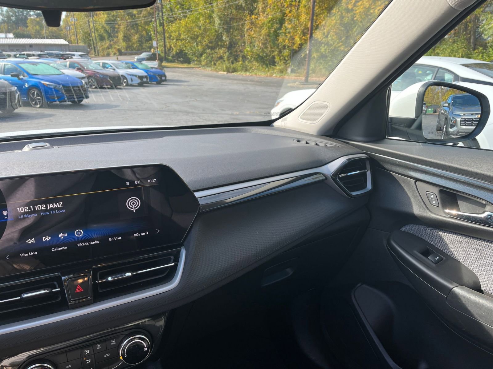 Thumbnail: 2025 Chevrolet TrailBlazer - 31