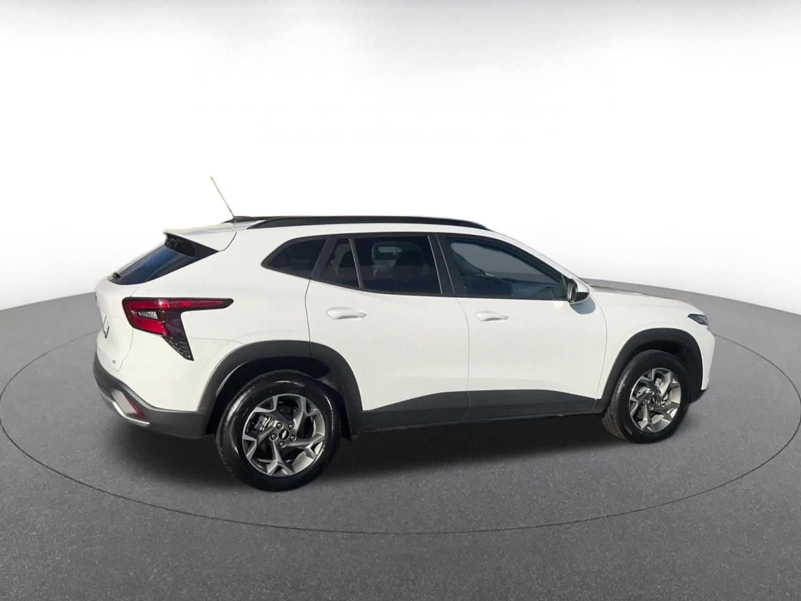 Thumbnail: 2025 Chevrolet Trax - 15