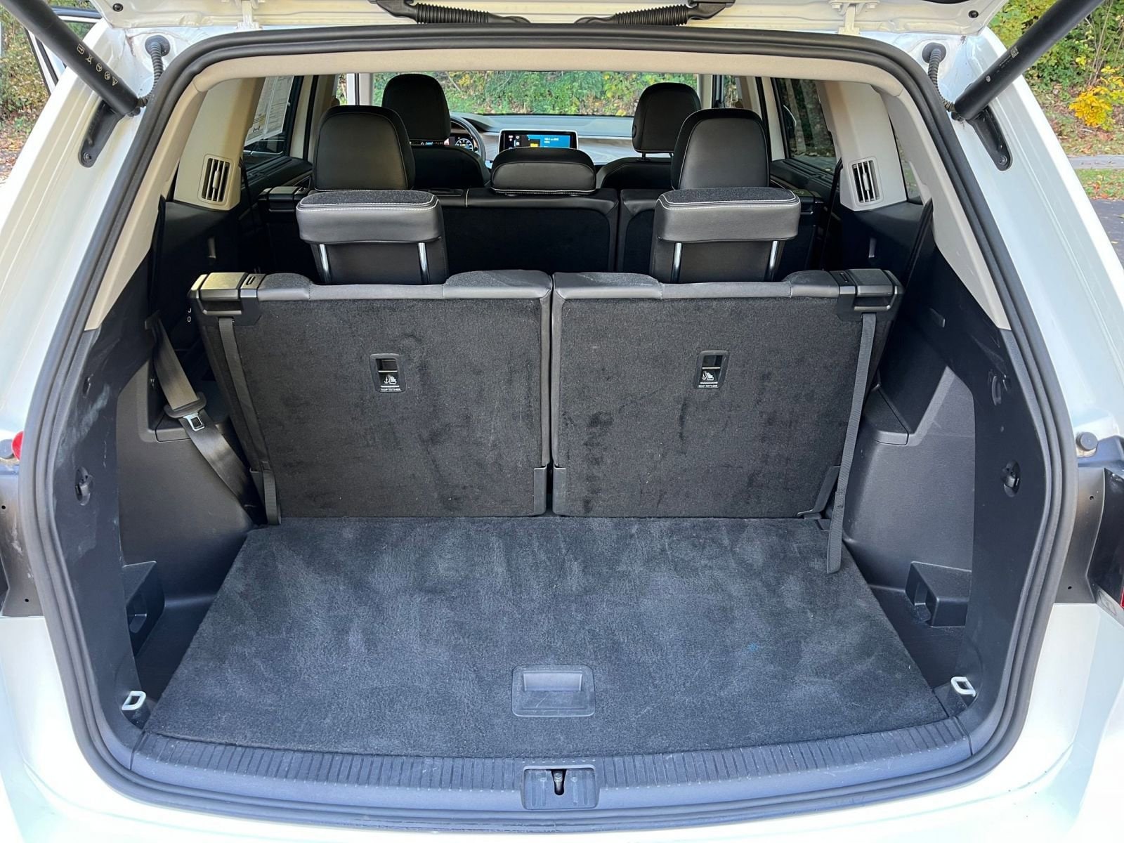 Thumbnail: 2025 Volkswagen Atlas - 27