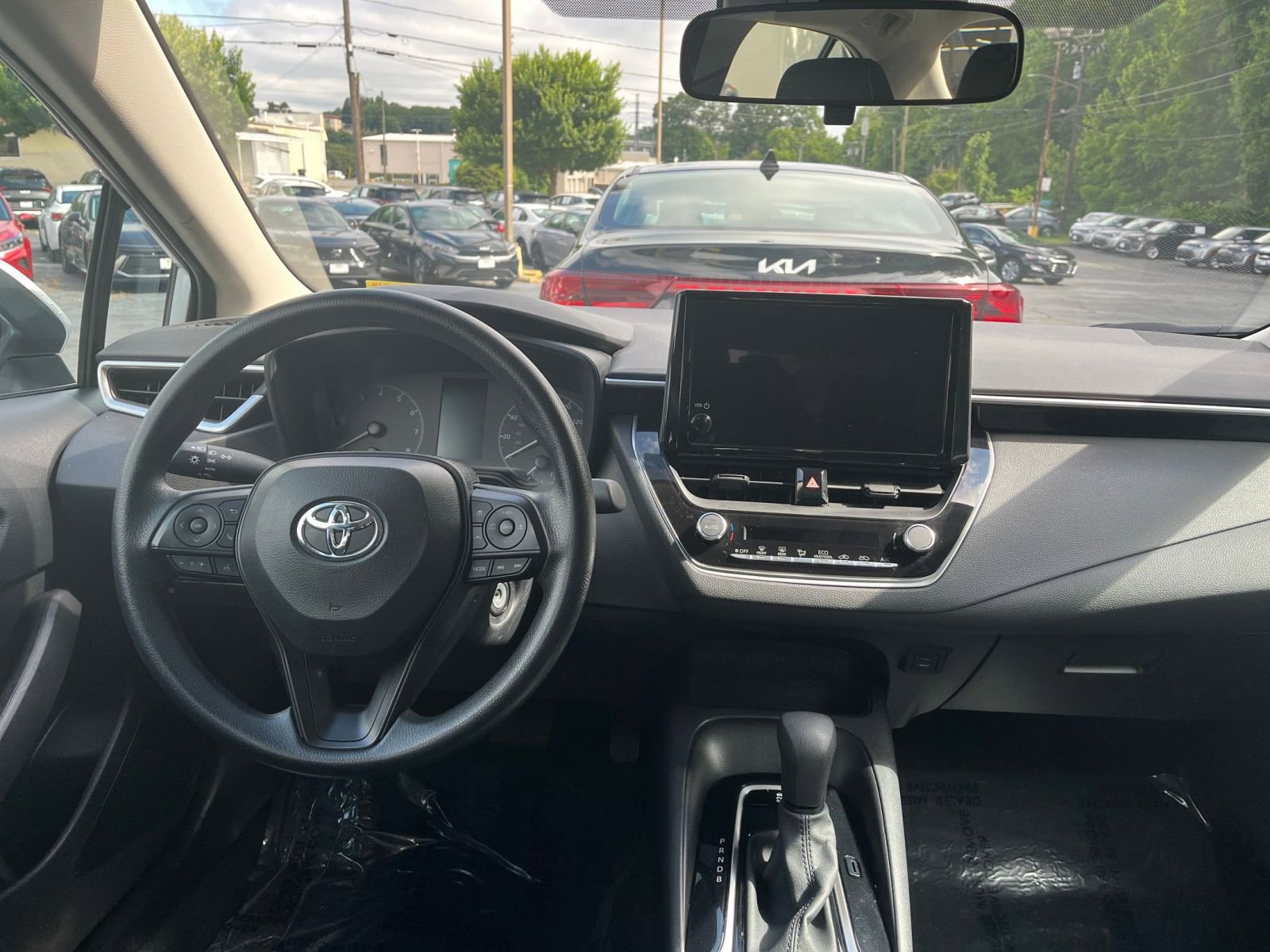 2024 Toyota Corolla LE 28